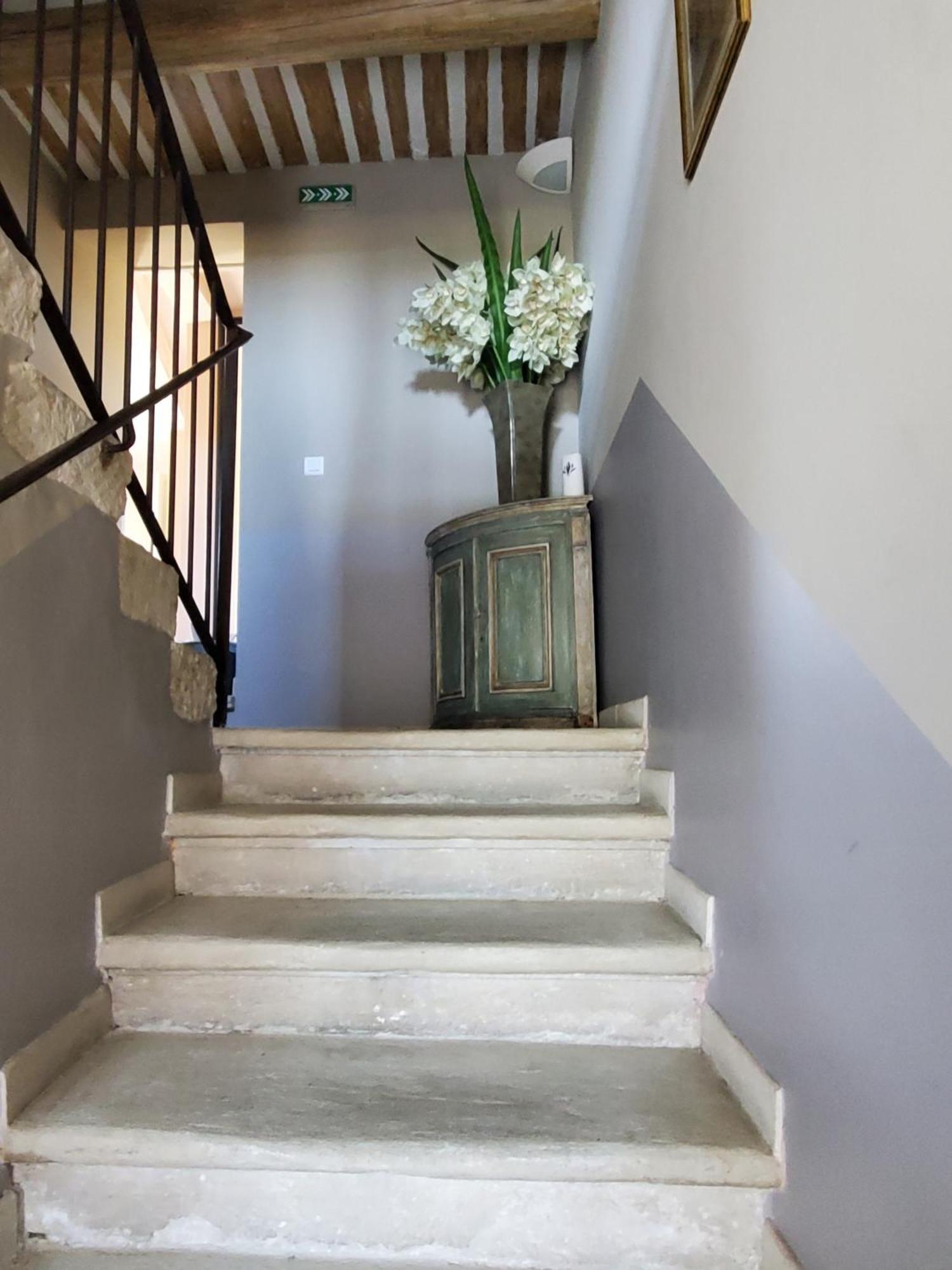 Chambres Du Vieux Bistrot Cabrières-dʼAvignon Екстериор снимка