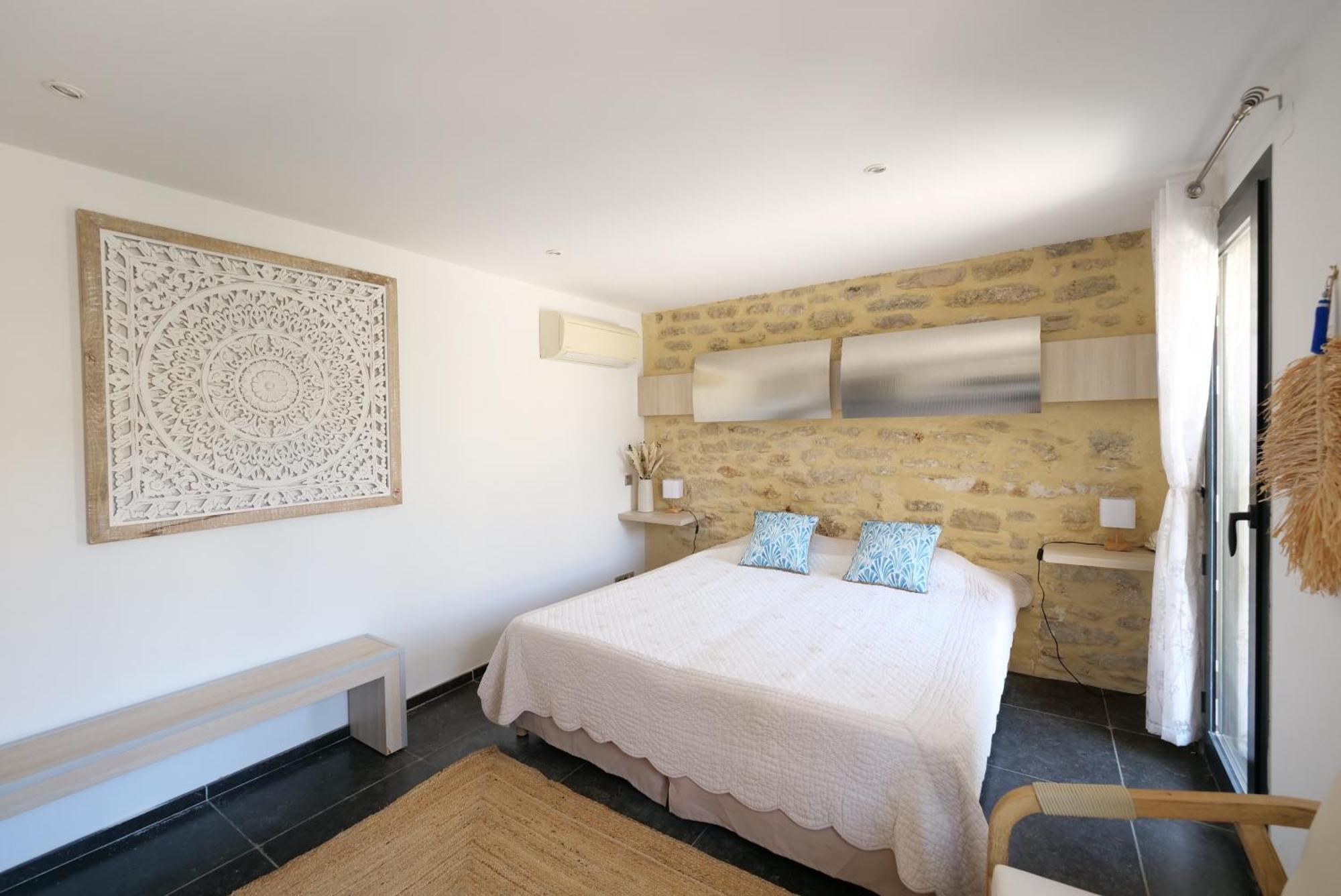 Chambres Du Vieux Bistrot Cabrières-dʼAvignon Екстериор снимка
