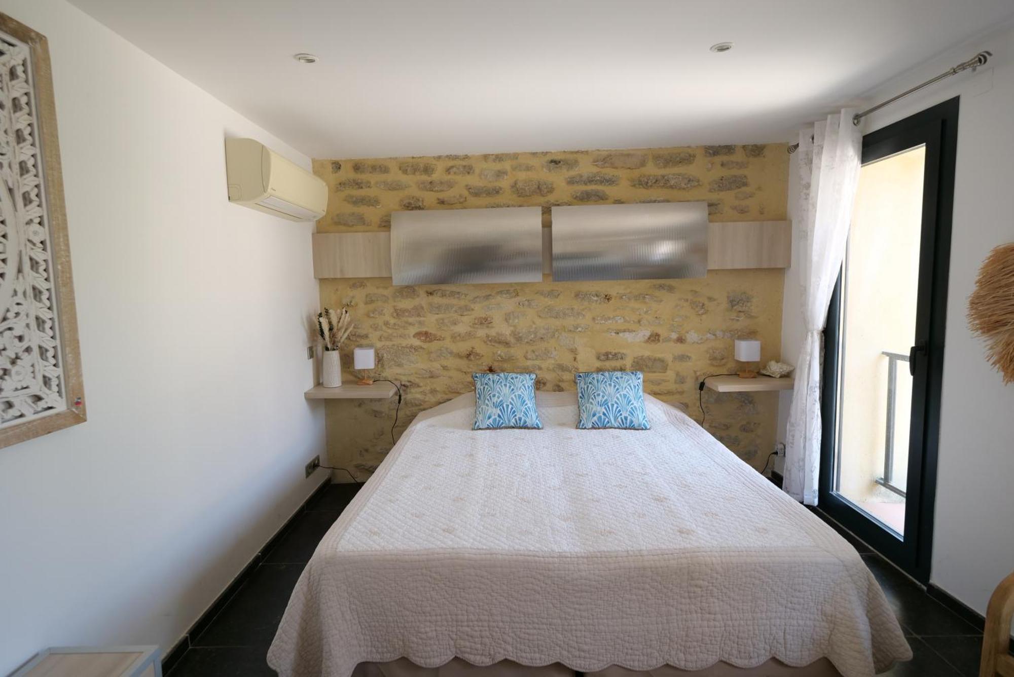 Chambres Du Vieux Bistrot Cabrières-dʼAvignon Екстериор снимка
