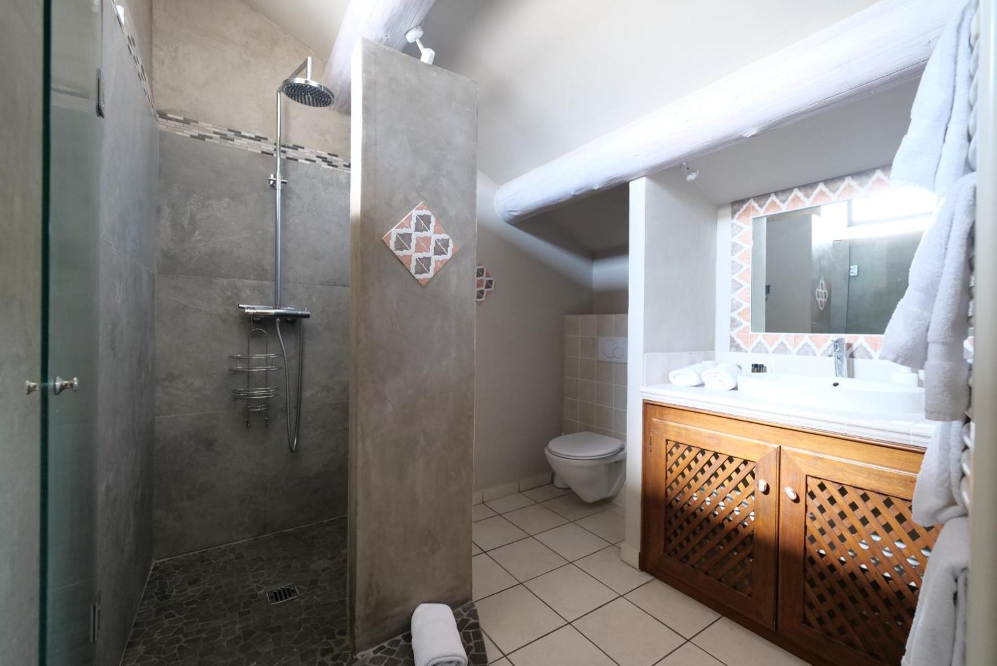 Chambres Du Vieux Bistrot Cabrières-dʼAvignon Екстериор снимка