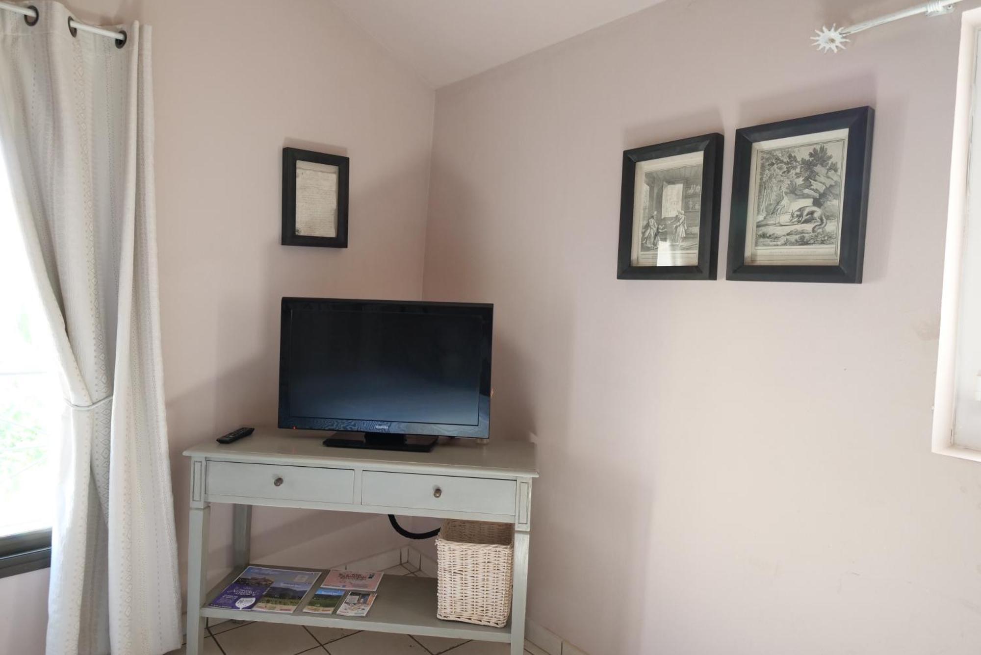 Chambres Du Vieux Bistrot Cabrières-dʼAvignon Екстериор снимка