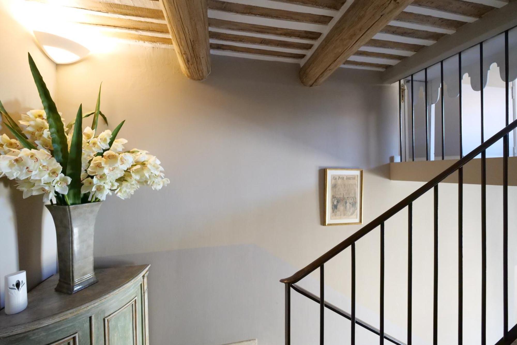Chambres Du Vieux Bistrot Cabrières-dʼAvignon Екстериор снимка