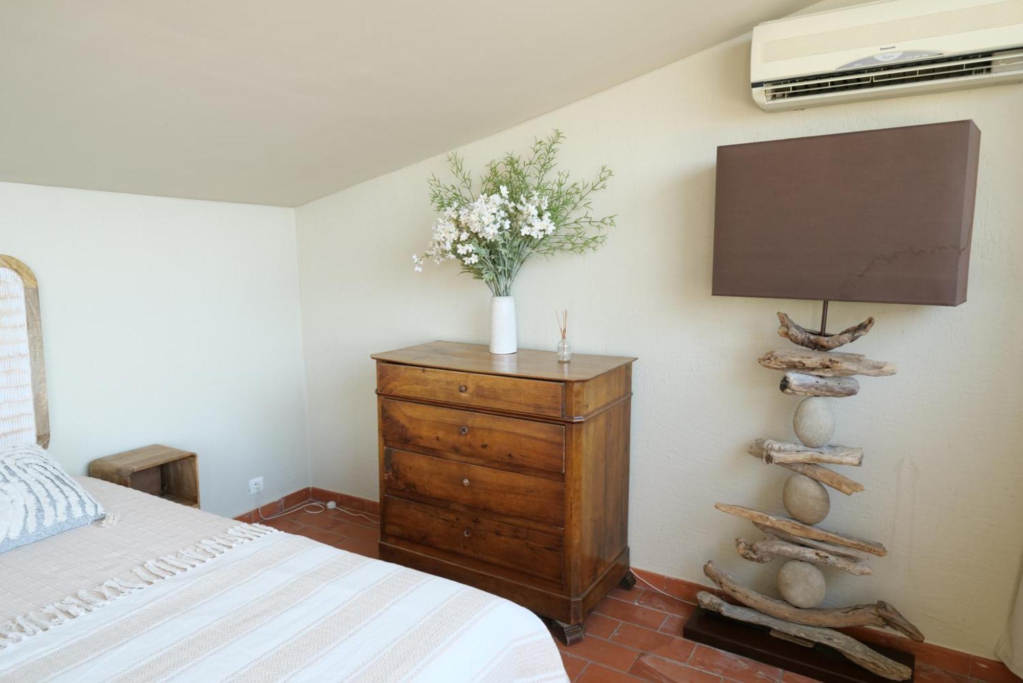 Chambres Du Vieux Bistrot Cabrières-dʼAvignon Екстериор снимка