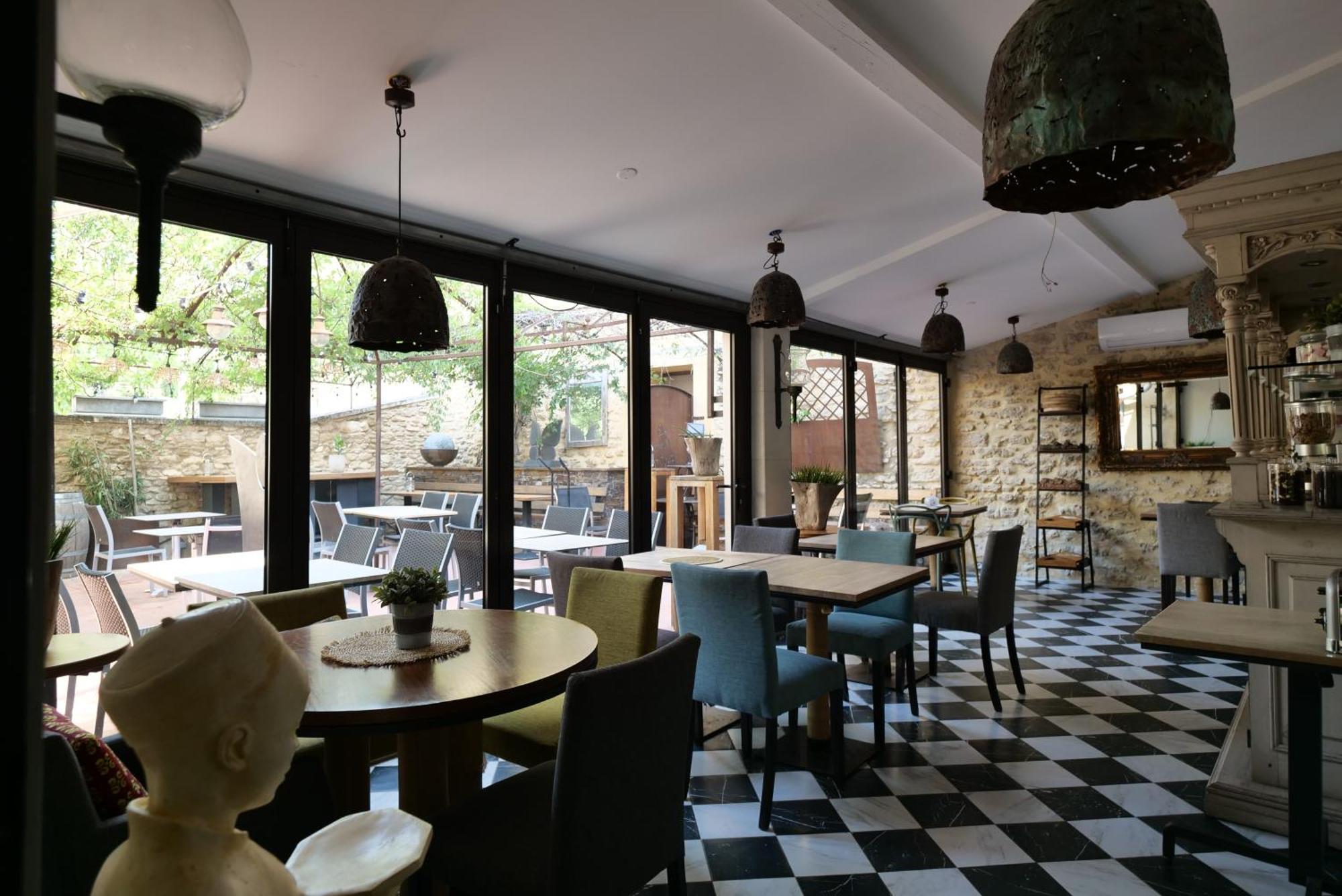 Chambres Du Vieux Bistrot Cabrières-dʼAvignon Екстериор снимка