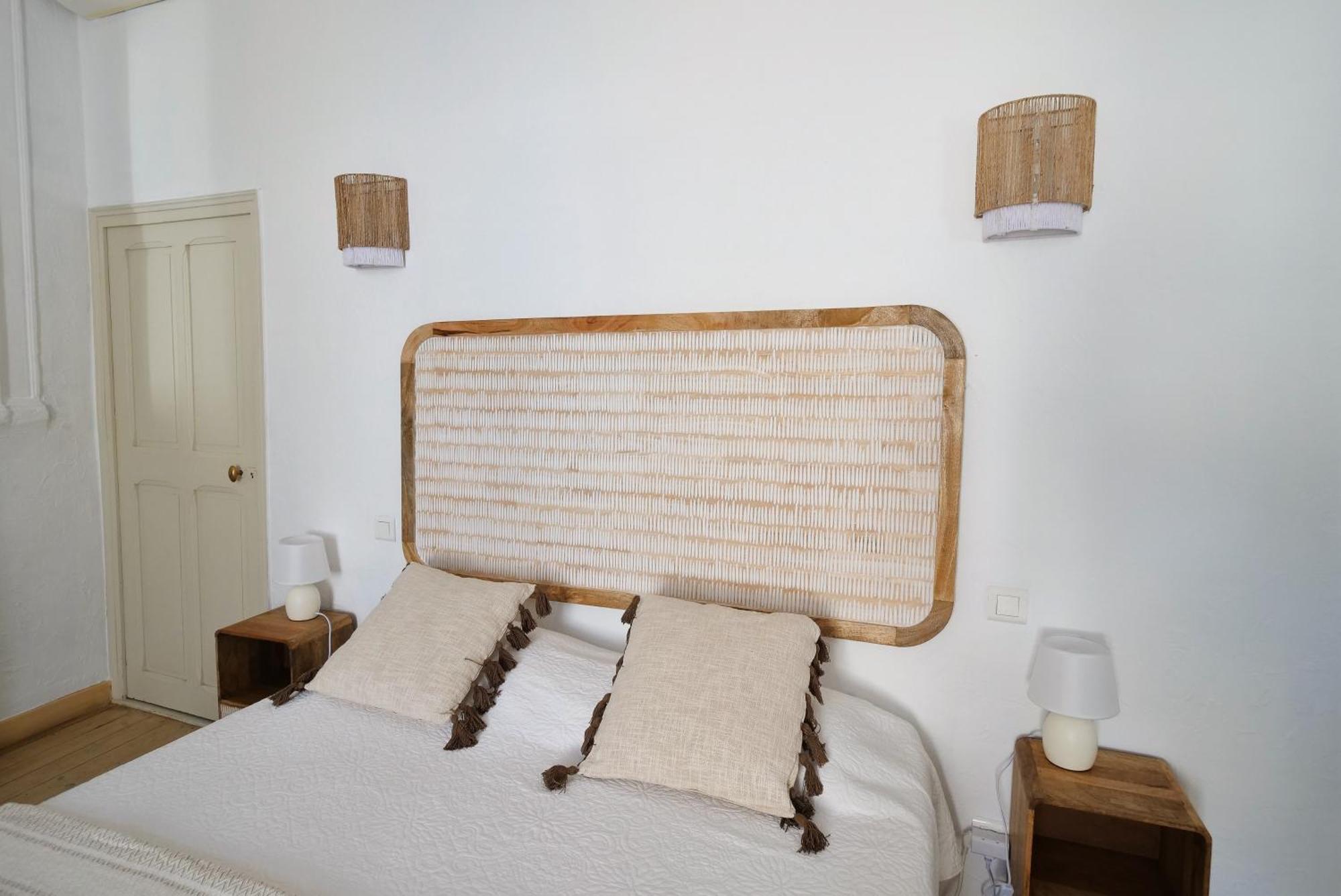 Chambres Du Vieux Bistrot Cabrières-dʼAvignon Екстериор снимка
