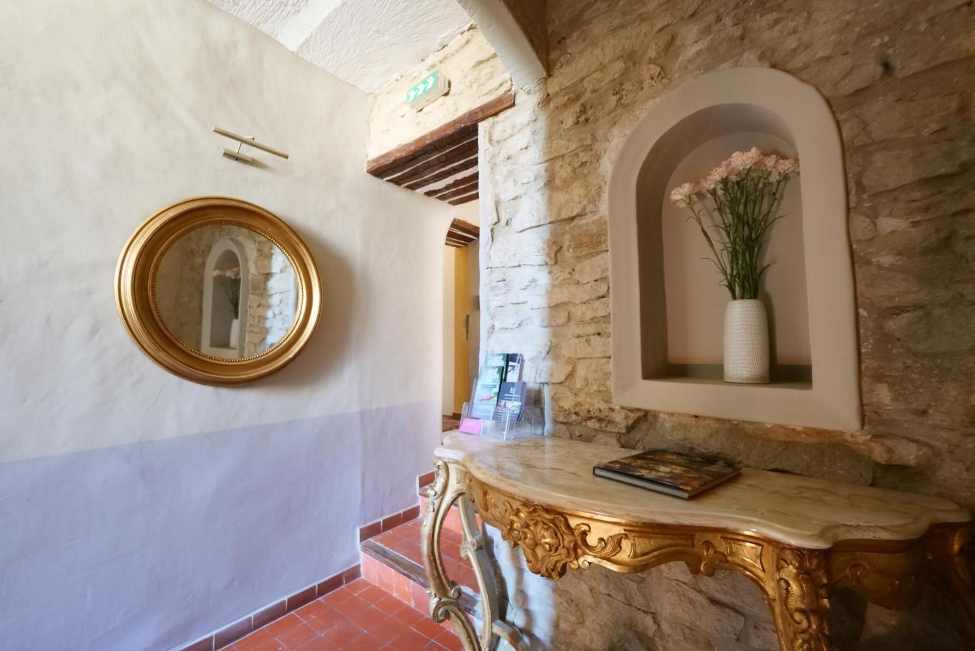 Chambres Du Vieux Bistrot Cabrières-dʼAvignon Екстериор снимка