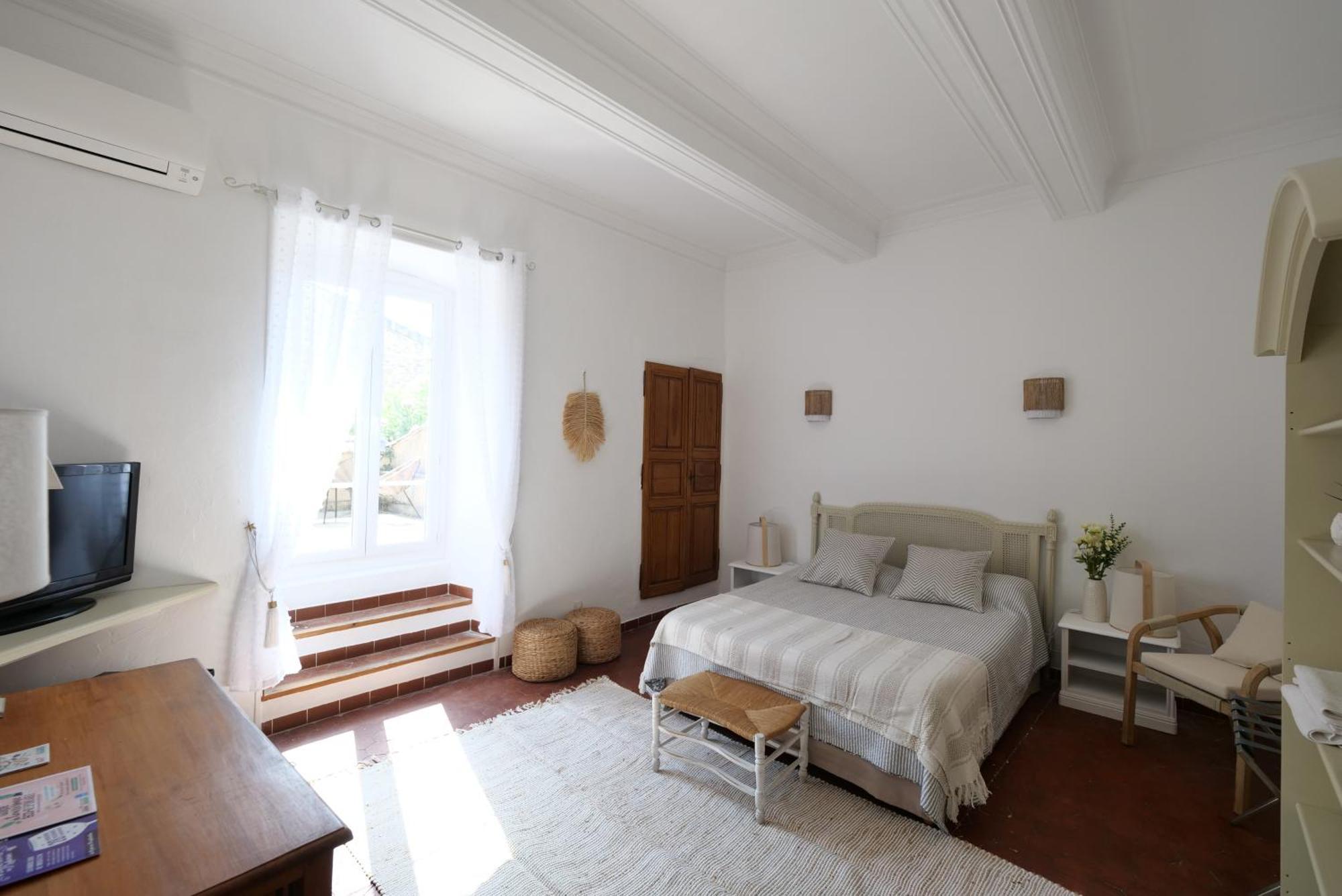 Chambres Du Vieux Bistrot Cabrières-dʼAvignon Екстериор снимка