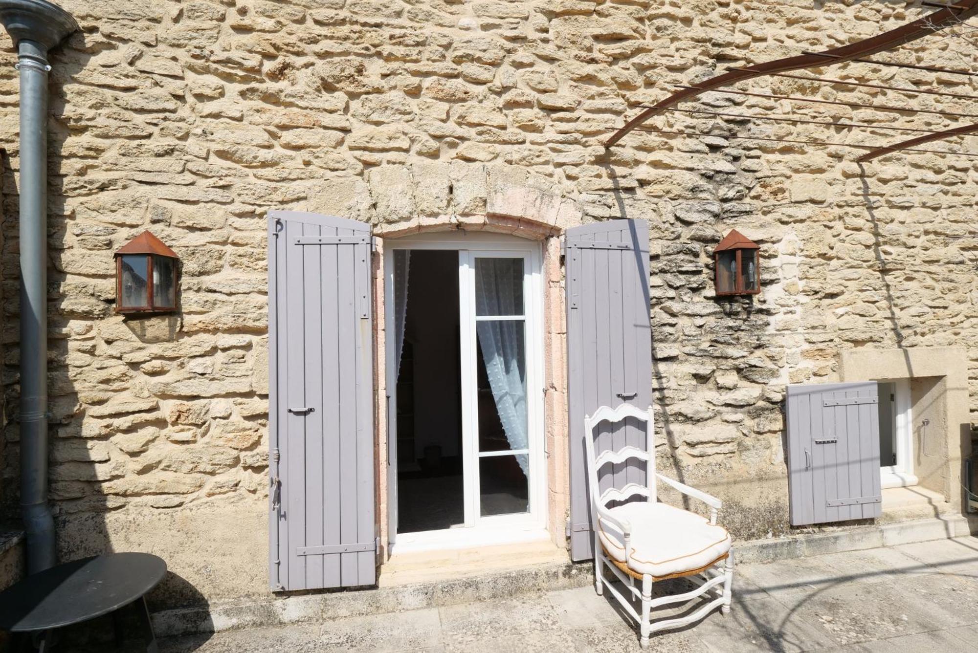 Chambres Du Vieux Bistrot Cabrières-dʼAvignon Екстериор снимка