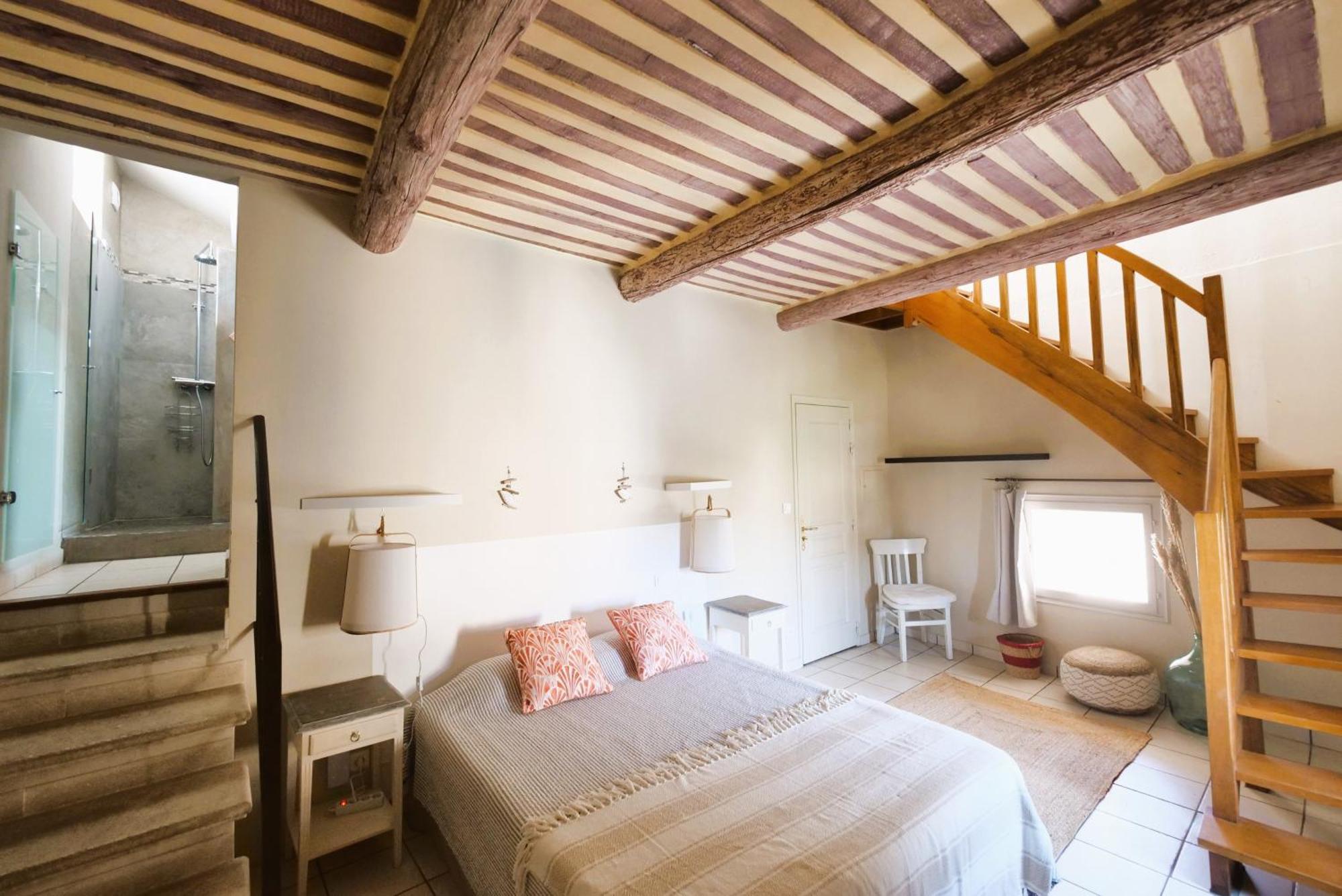 Chambres Du Vieux Bistrot Cabrières-dʼAvignon Екстериор снимка