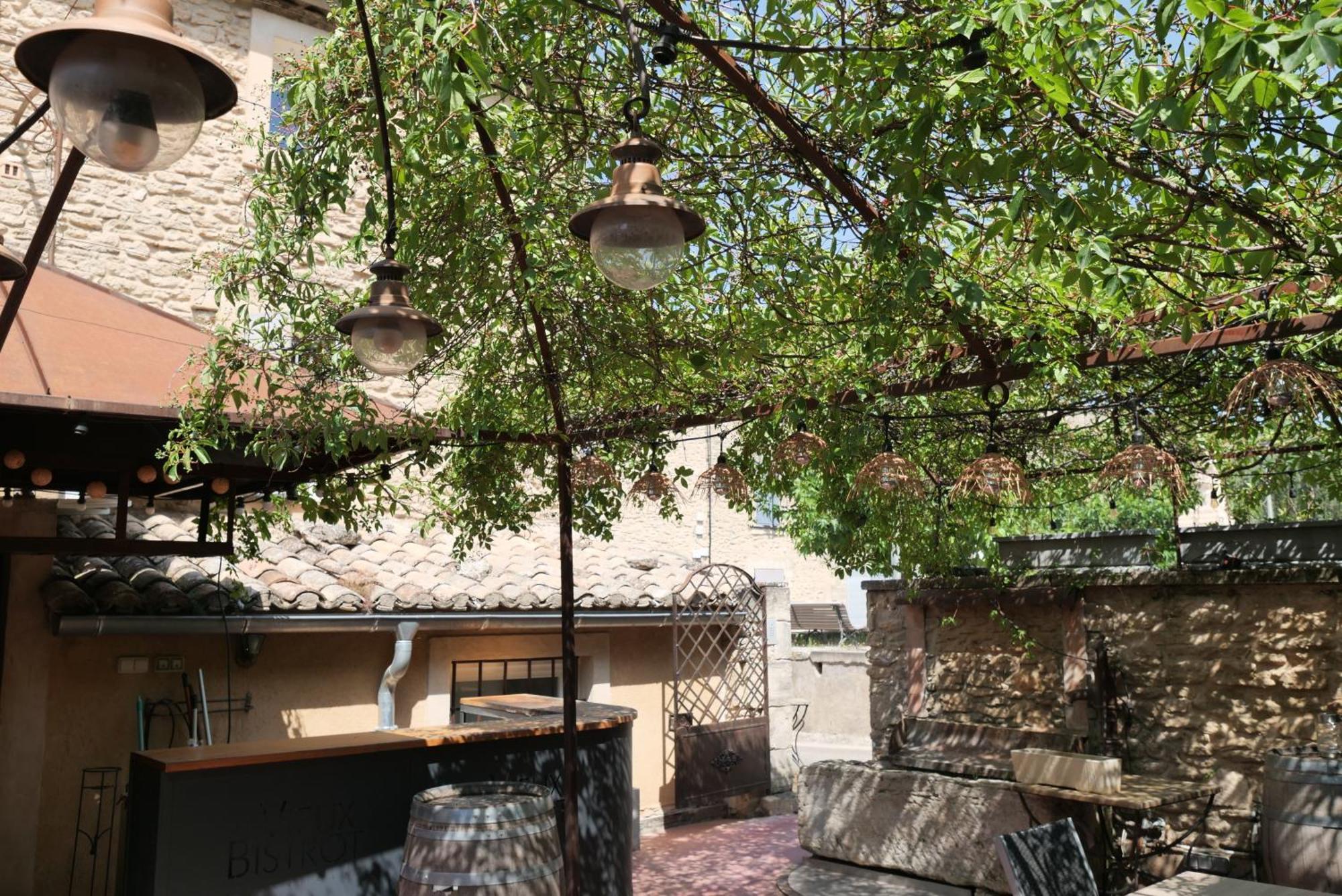 Chambres Du Vieux Bistrot Cabrières-dʼAvignon Екстериор снимка